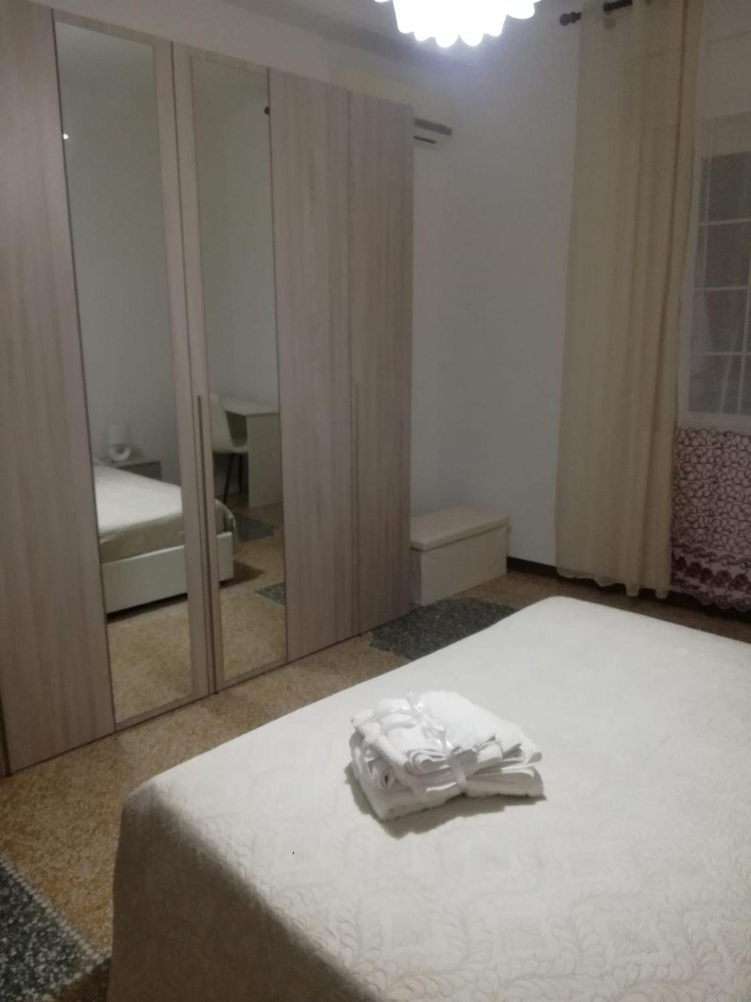Ferienwohnung La Casa Di Anna Taranto Exterior foto